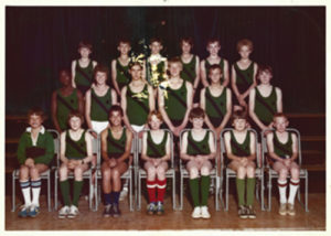 11Alumni_CrossCountryTeam_1980